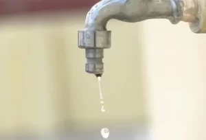 كشف وفحص تسربات ‏المياه بالرياض